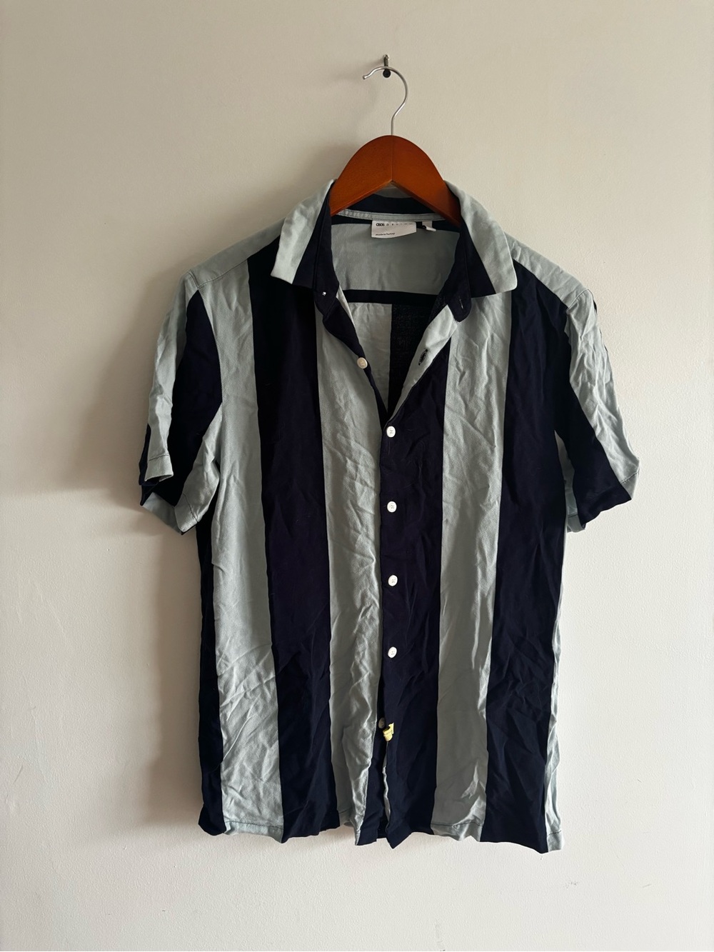 ASOS Men's Short Sleeve Vertical Stripe Button-Down Shirt in Navy and Light Gray